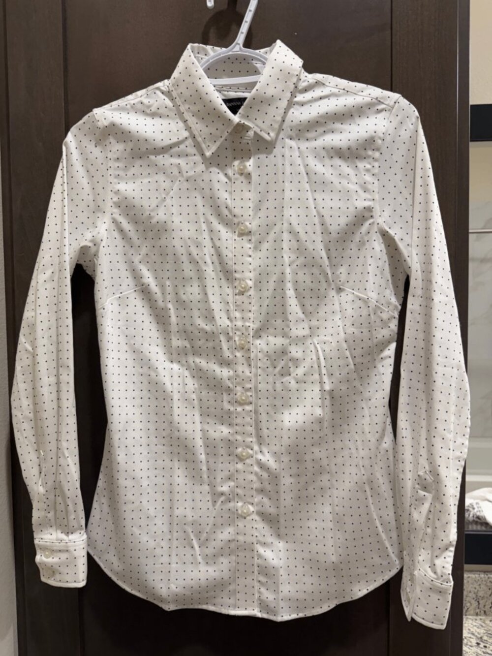 Banana Republic White Polka Dot Long Sleeve Button-Up Shirt